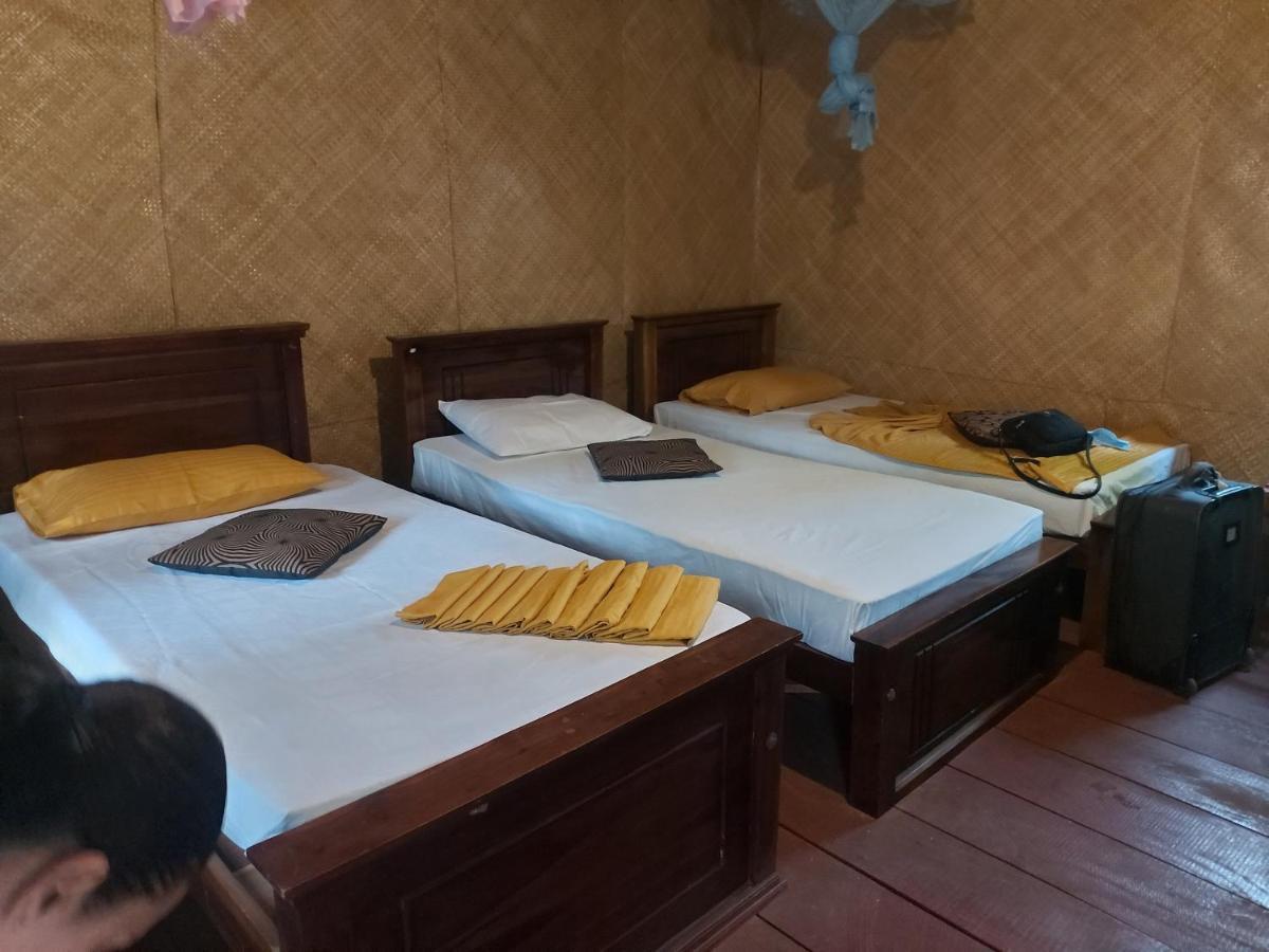Tree House Hostel Sigiriya Bagian luar foto