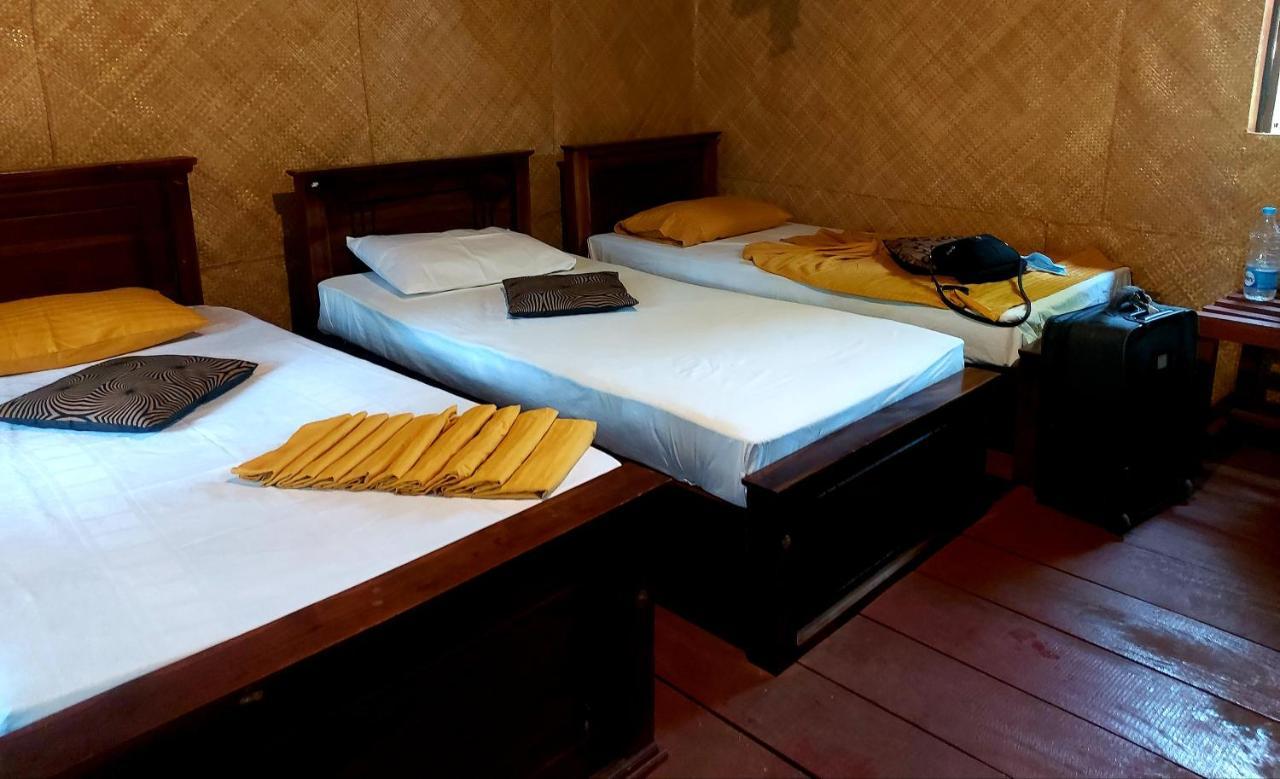 Tree House Hostel Sigiriya Bagian luar foto